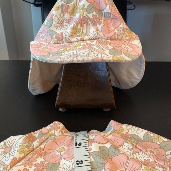 Baby swimsuit set with matching sun hat - Picture 5 of 5